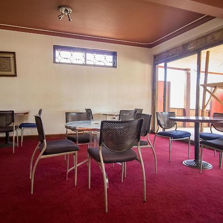 Alfa Hotel Munyonyo 캄팔라 외부 사진