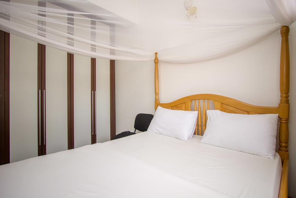 Alfa Hotel Munyonyo 캄팔라 외부 사진