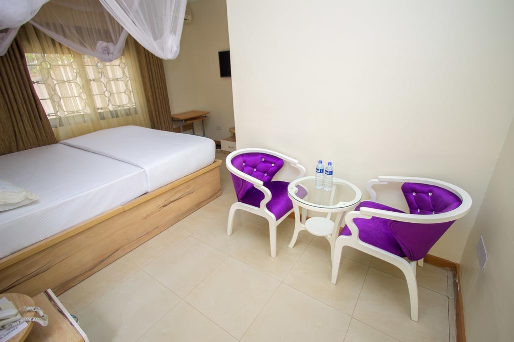 Alfa Hotel Munyonyo 캄팔라 외부 사진