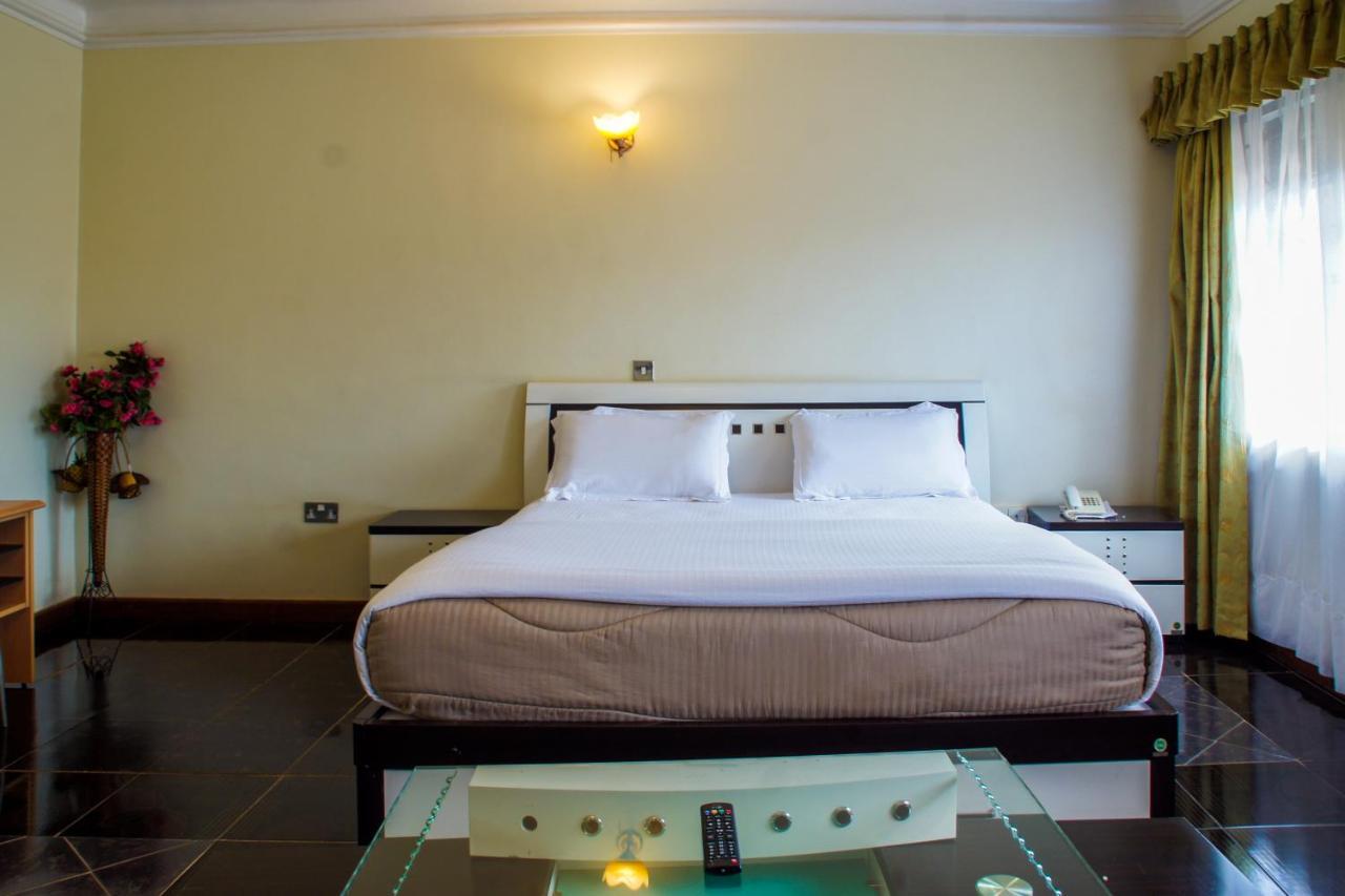 Alfa Hotel Munyonyo 캄팔라 외부 사진